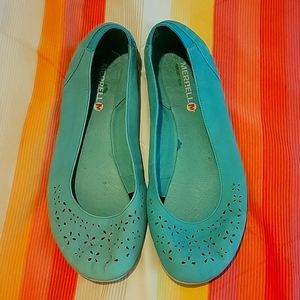 Merrell flats
